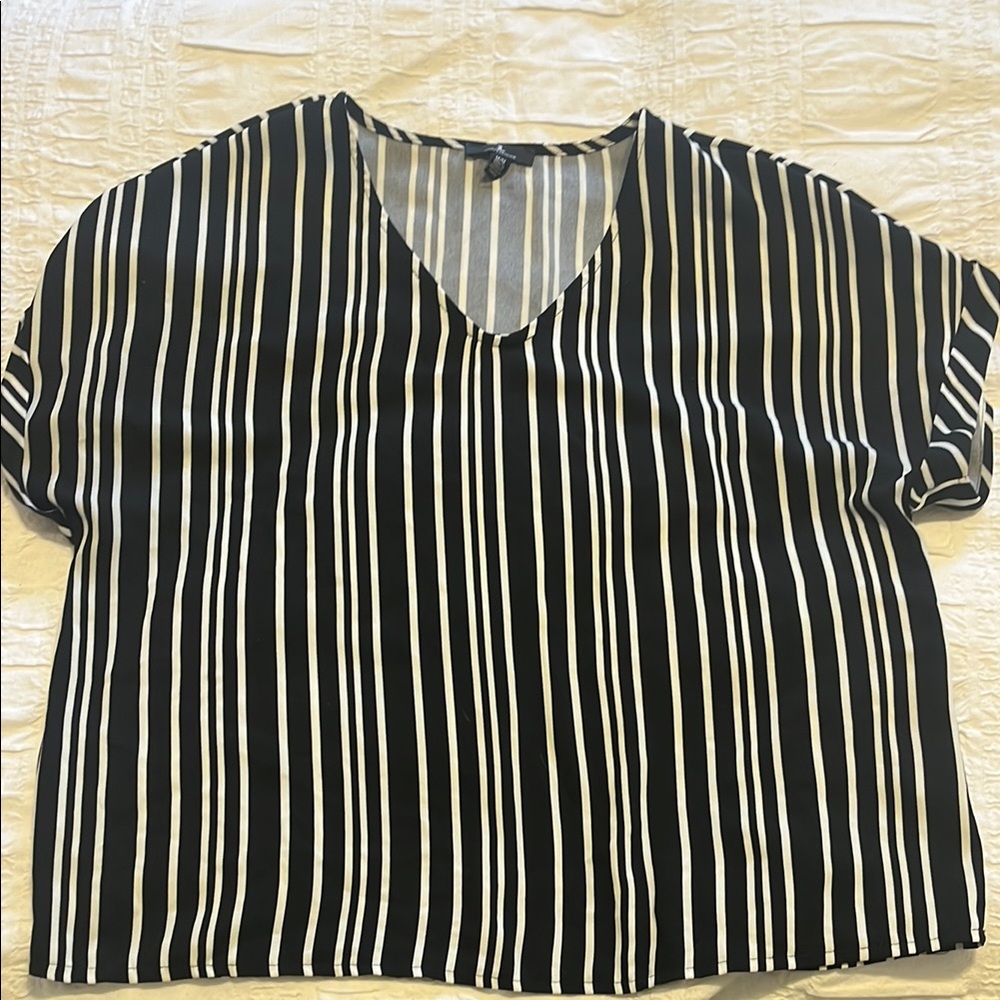 Striped V-Neck Black and White Top